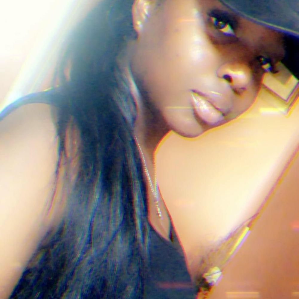 Meet your Posher, Lakeisha